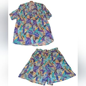 Vibrant Leaf Print Women's Shirt and Shorts Set